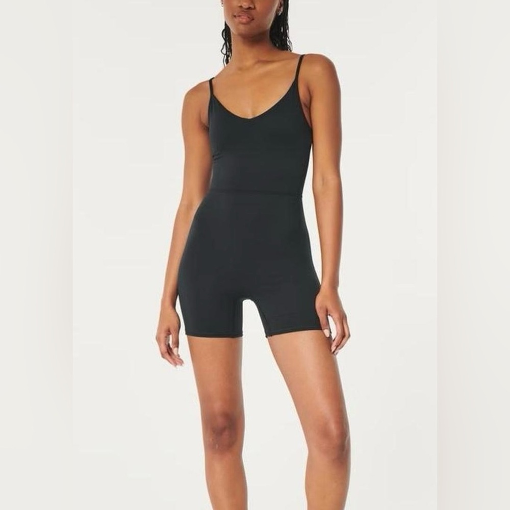 Black Sleeveless Jumpsuit